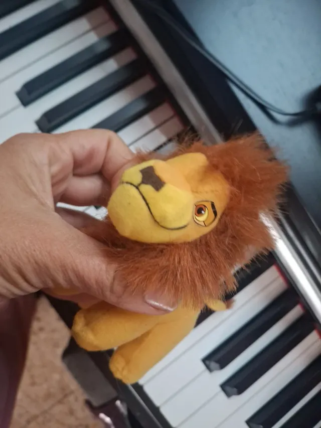 Peluche León Disney