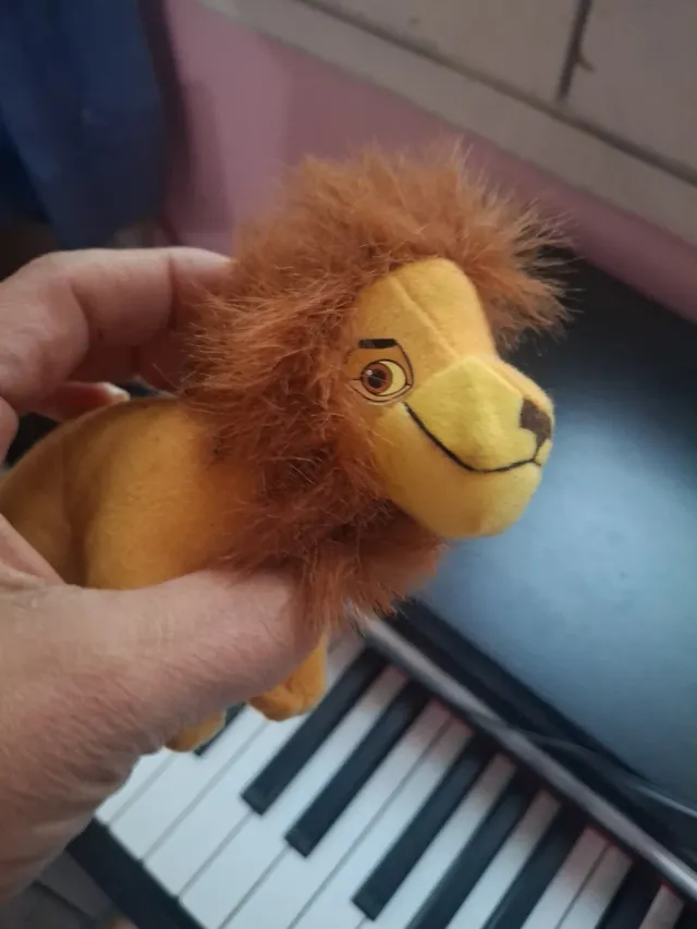 Peluche León Disney