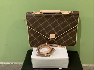 Maletín Marrón con Logo y Correa.Nuevo