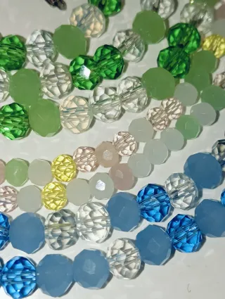 Perline colorate per creazioni