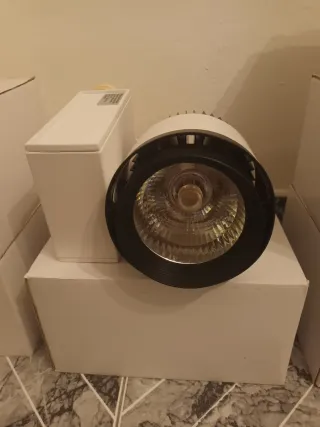 Faro LED per attività commerciali/vetrine