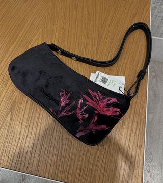 Borsa Desigual nera con fiori rosa