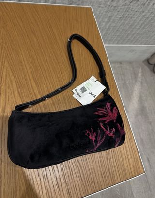 Borsa Desigual nera con fiori rosa