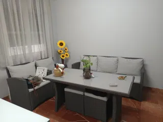 Divano in rattan e 2 poltrone in rattan