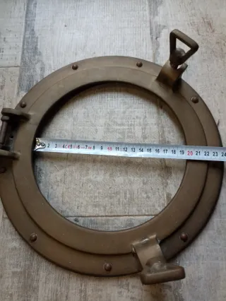 Ojo de buey redondo latón