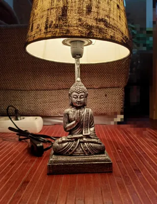 Lámpara Buda de Resina