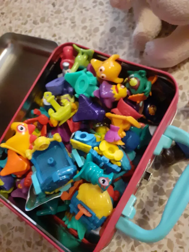 Lote de juguetes varios / colección