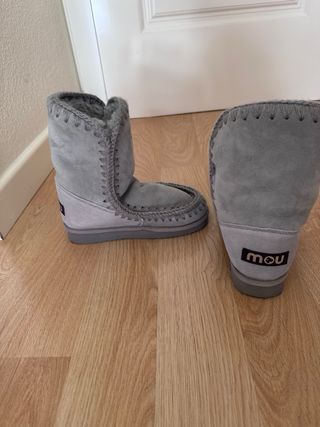 Botas Mou grises