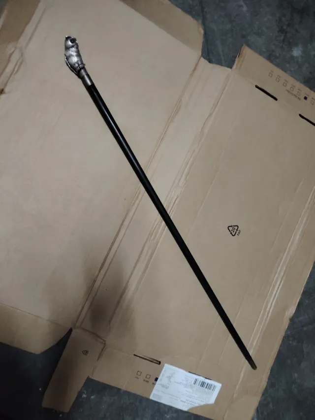 Bastone da passeggio con testa di gufo