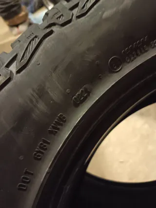 Neumáticos 235/65/17