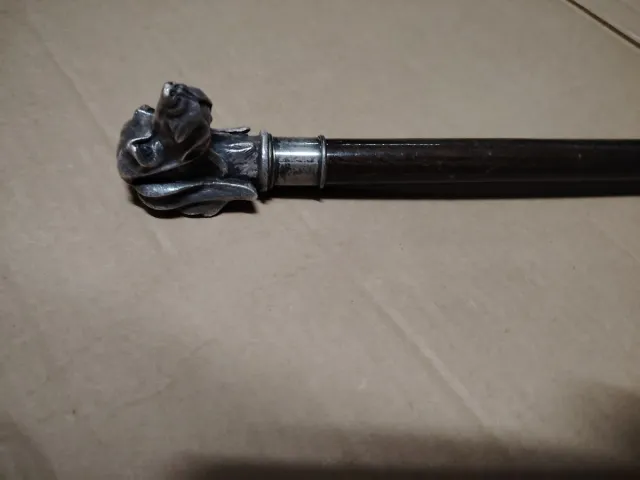 Bastone da passeggio con testa di cane