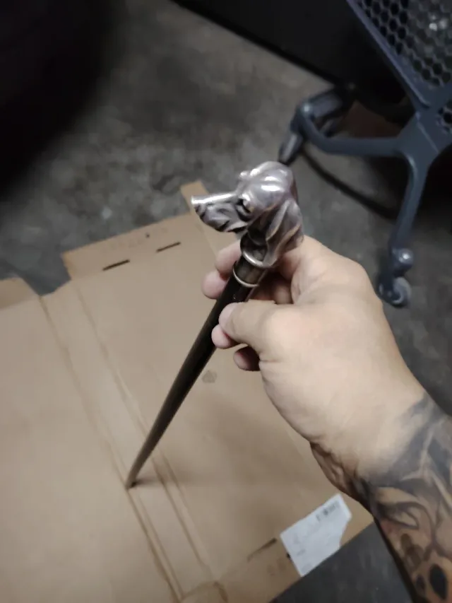 Bastone da passeggio con testa di cane