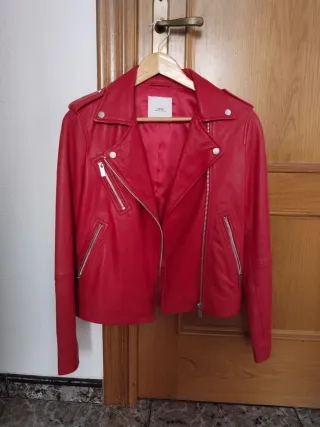 Chaqueta cuero roja Mango talla S/M 38/40