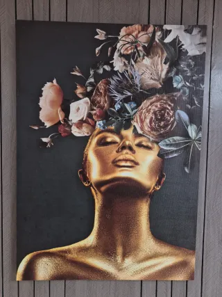 Cuadro Mujer Dorada con Flores