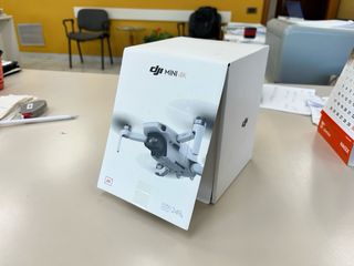 Dron DJI Mini 4K poco uso