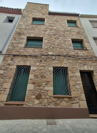 Venta CASA + ESTUDIO a Blanes y Licencia Turística