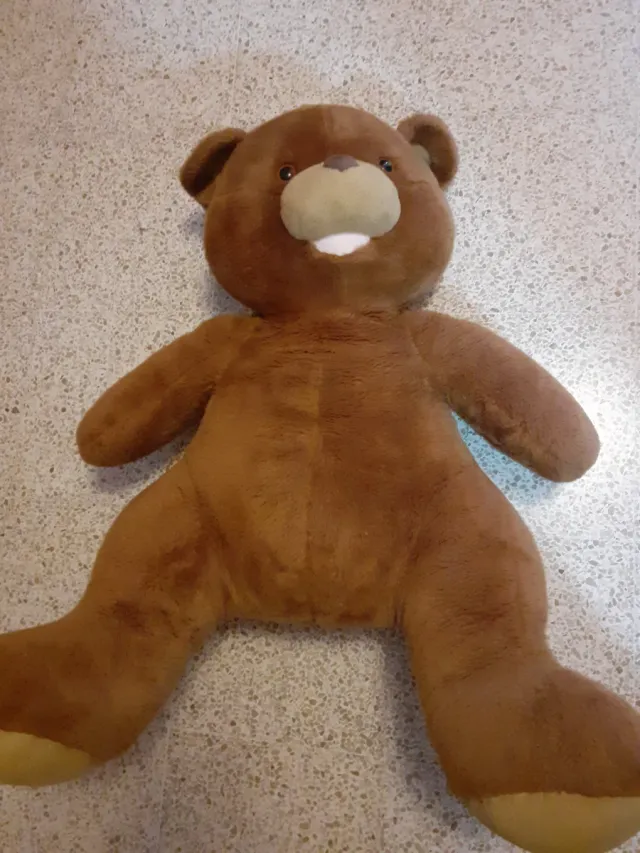 Oso de peluche grande marrón