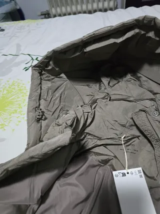 Abrigo Oysho acolchado gris talla L