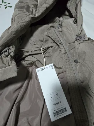 Abrigo Oysho acolchado gris talla L