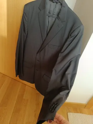 Traje de hombre gris marengo con ralla
