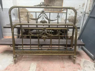 Cabecero cama bronce siglo XIX