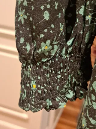 Vestido boho Zara floral verde y negro