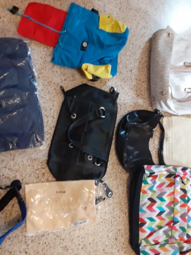 Lote bolsos, mochilas y neceseres