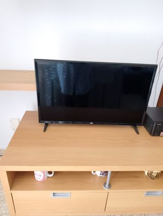 Muebles, estantería, vitrina.