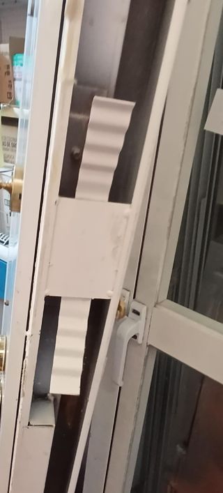 Puerta maciza de 92x208 hay que cogerla entre 2-3!