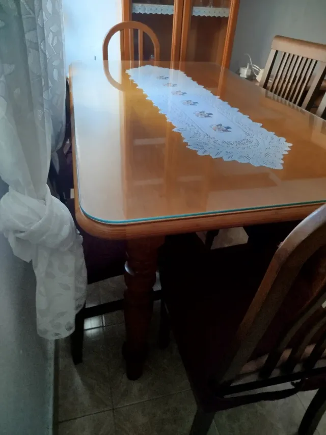 Mesa de comedor madera y cristal