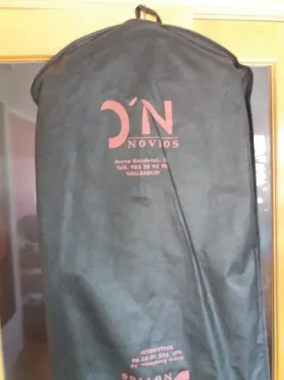 Traje de Novio Talla 52 Negro y Dorado