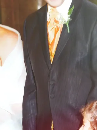 Traje de Novio Talla 52 Negro y Dorado