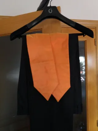 Traje de Novio Talla 52 Negro y Dorado