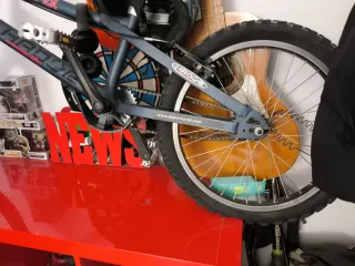 Bicicleta de Trial (soporte cascos PlayStation)