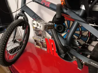 Bicicleta de Trial (soporte cascos PlayStation)