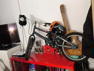 Bicicleta de Trial (soporte cascos PlayStation)