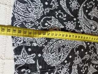 Falda midi estampada paisley