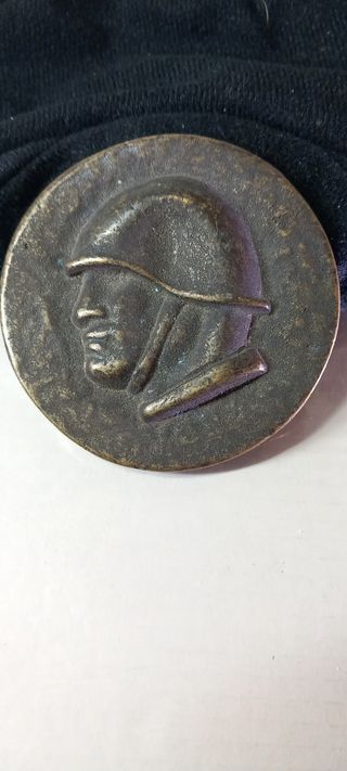 Medaglione Mussolini metallo