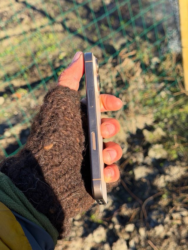 iPhone 16 Pro 128 GB Impecável