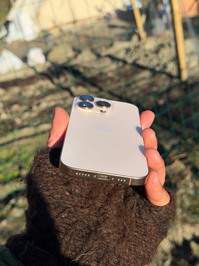 iPhone 16 Pro 128 GB Impecável