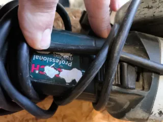 Amoladora angular Bosch pequeña