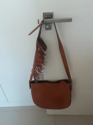 Bolso Uterqüe piel marrón