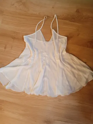 Lencería blanca con encaje