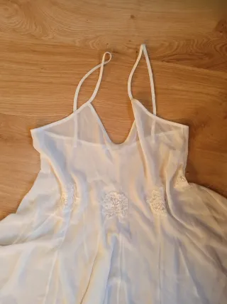 Lencería blanca con encaje