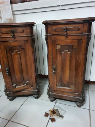 Comodini antichi fine 700 in noce