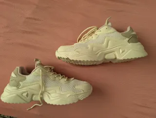 Bambas beige de mujer nuevas sin estrenar