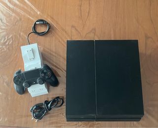 PS4 Slim Negra + Mando y Cargador