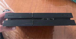PS4 Slim Negra + Mando y Cargador