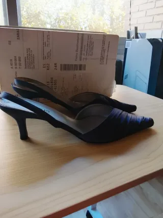 Zapatos de raso azul marino