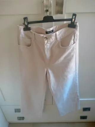 Pantalón tobillero color crudo